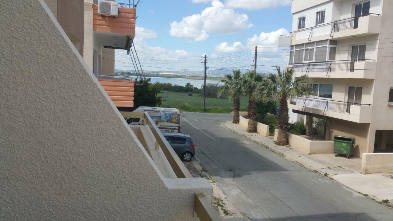 St. Mamas Apts Scala Bagian luar foto