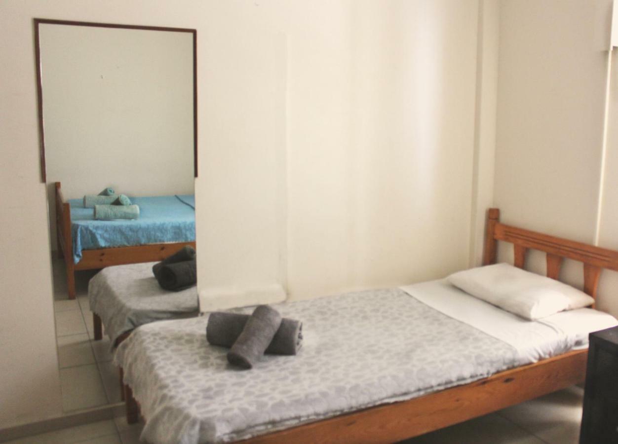St. Mamas Apts Scala Bagian luar foto