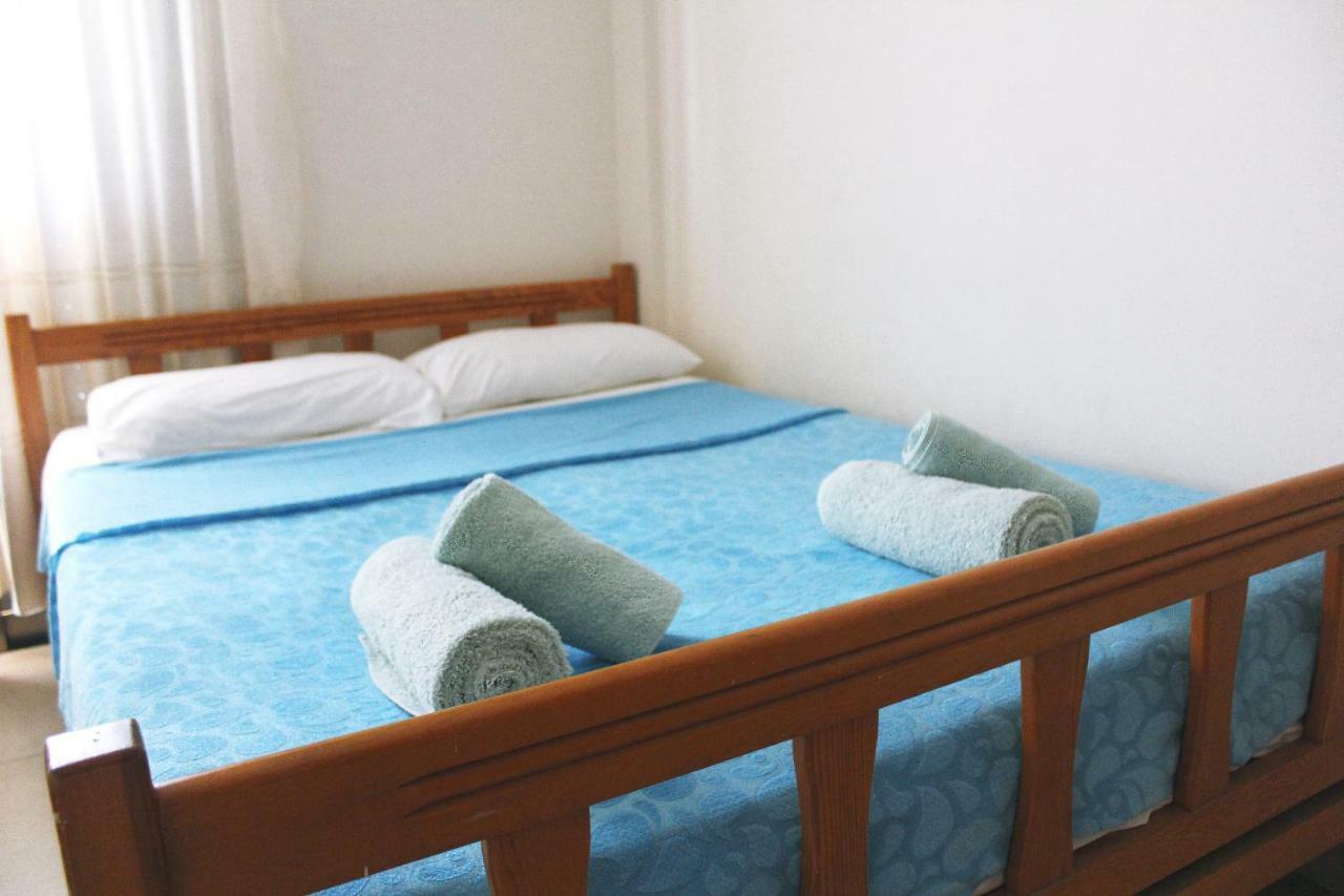 St. Mamas Apts Scala Bagian luar foto