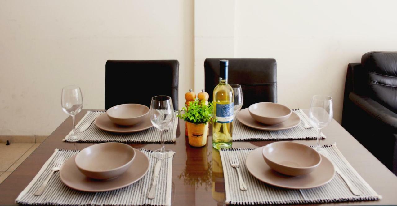 St. Mamas Apts Scala Bagian luar foto