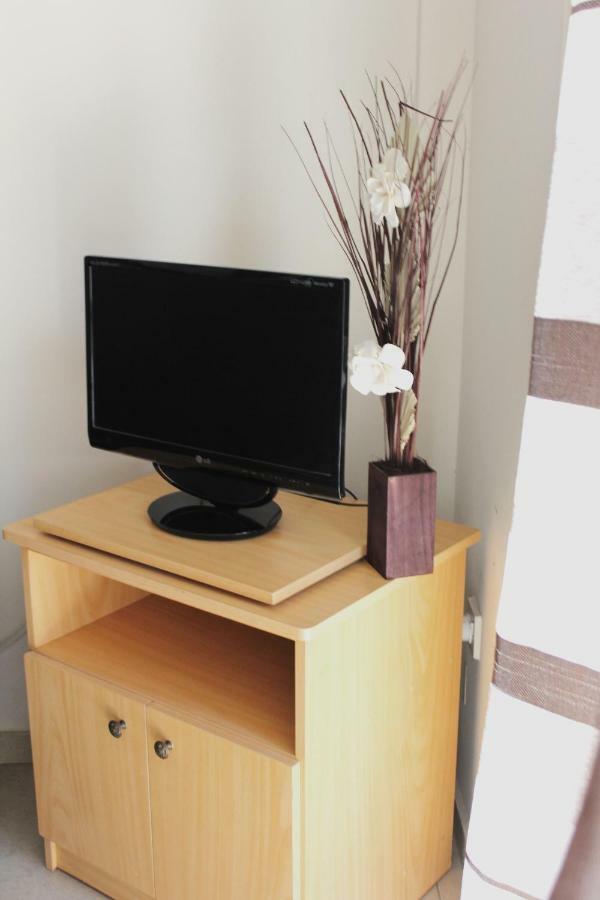 St. Mamas Apts Scala Bagian luar foto